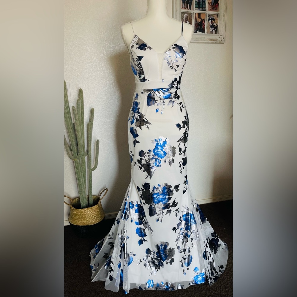 Pear Culture Foil Floral Trumpet Dress